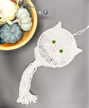 Load image into Gallery viewer, Cat Face Wall Hanging