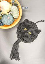 Load image into Gallery viewer, Cat Face Wall Hanging
