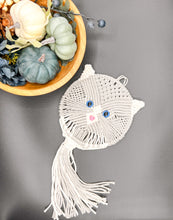 Load image into Gallery viewer, Cat Face Wall Hanging