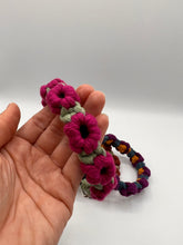 Load image into Gallery viewer, Macramé Flowers Cat/Small Dog Collar