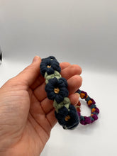 Load image into Gallery viewer, Macramé Flowers Cat/Small Dog Collar