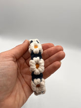 Load image into Gallery viewer, Macramé Flowers Cat/Small Dog Collar