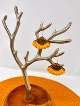 Load image into Gallery viewer, Macramé Earrings| Fringeless Sun