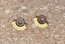 Load image into Gallery viewer, Macramé Earrings| Fringeless Dandelion