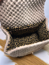 Load image into Gallery viewer, Macramé Handbag