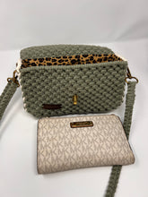 Load image into Gallery viewer, Macramé Handbag