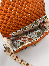 Load image into Gallery viewer, Macramé Handbag