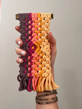 Load image into Gallery viewer, Macramé Sunglasses Case