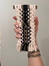 Load image into Gallery viewer, Macramé Sunglasses Case