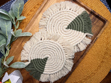 Load image into Gallery viewer, Macramé Coasters