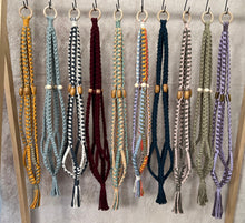 Load image into Gallery viewer, Macramé Plant Hanger